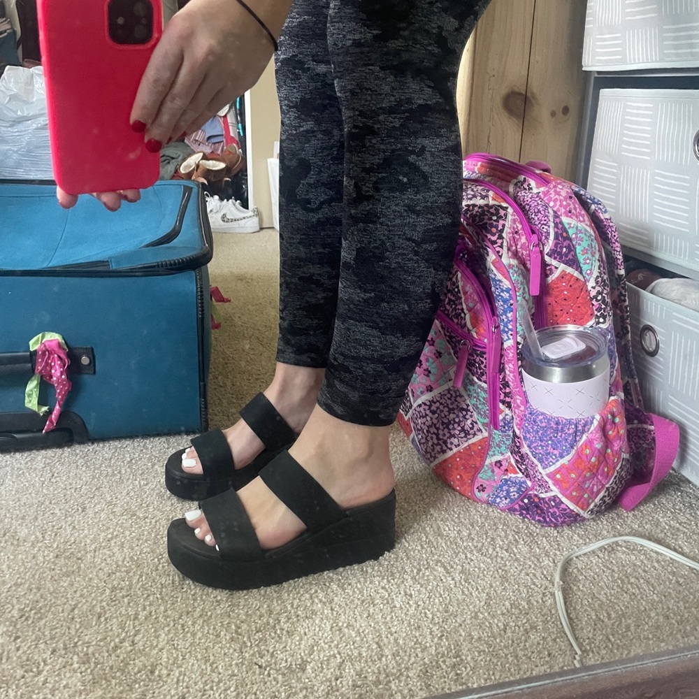 Croc wedge sandals